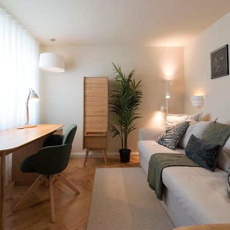Emporium Deluxe 3Br Apartment W/ Private Parking By Lovelystay Porto Exterior photo
