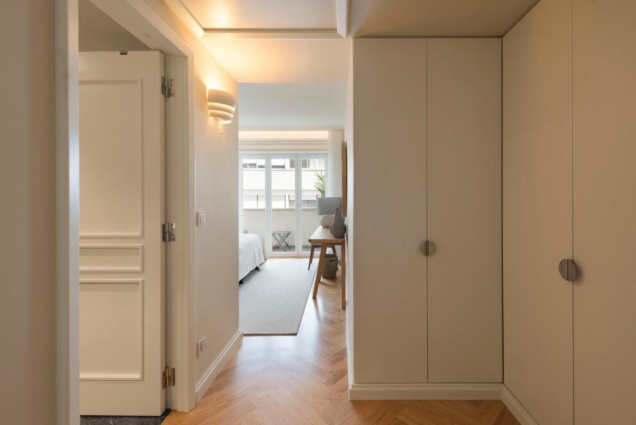Emporium Deluxe 3Br Apartment W/ Private Parking By Lovelystay Porto Exterior photo