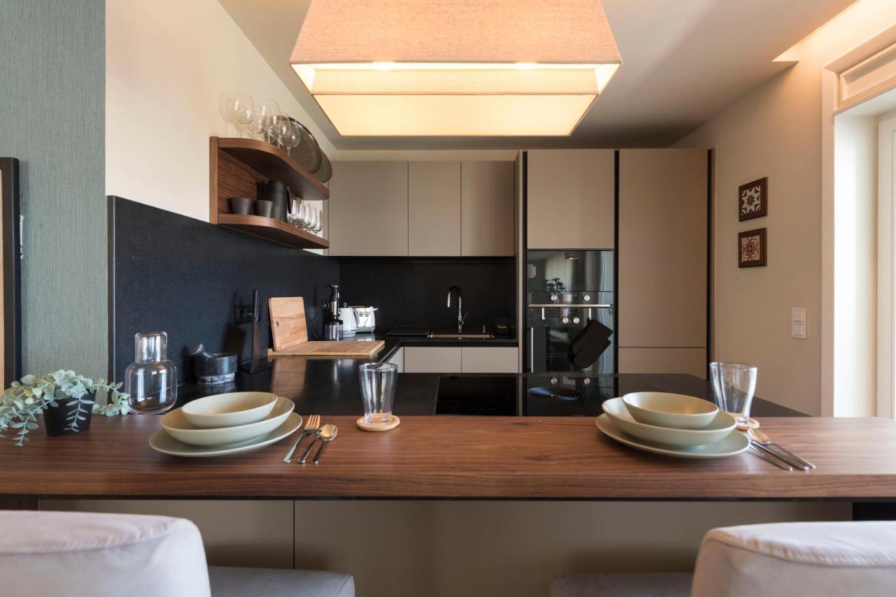 Emporium Deluxe 3Br Apartment W/ Private Parking By Lovelystay Porto Exterior photo