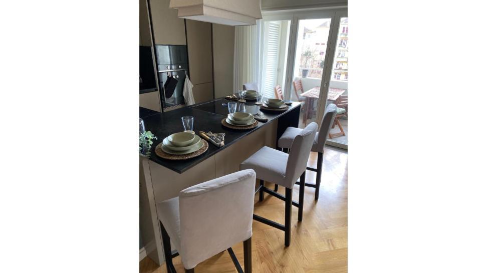 Emporium Deluxe 3Br Apartment W/ Private Parking By Lovelystay Porto Exterior photo