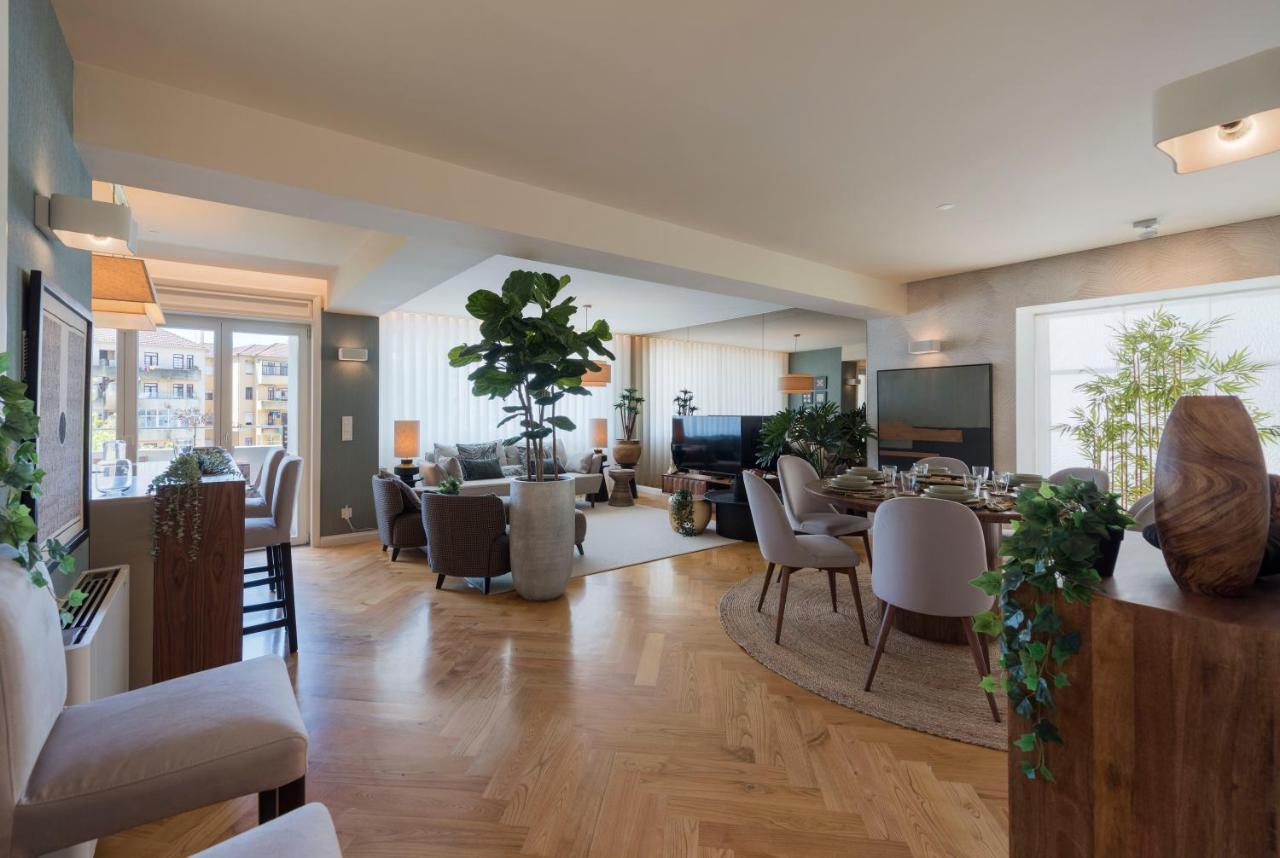 Emporium Deluxe 3Br Apartment W/ Private Parking By Lovelystay Porto Exterior photo